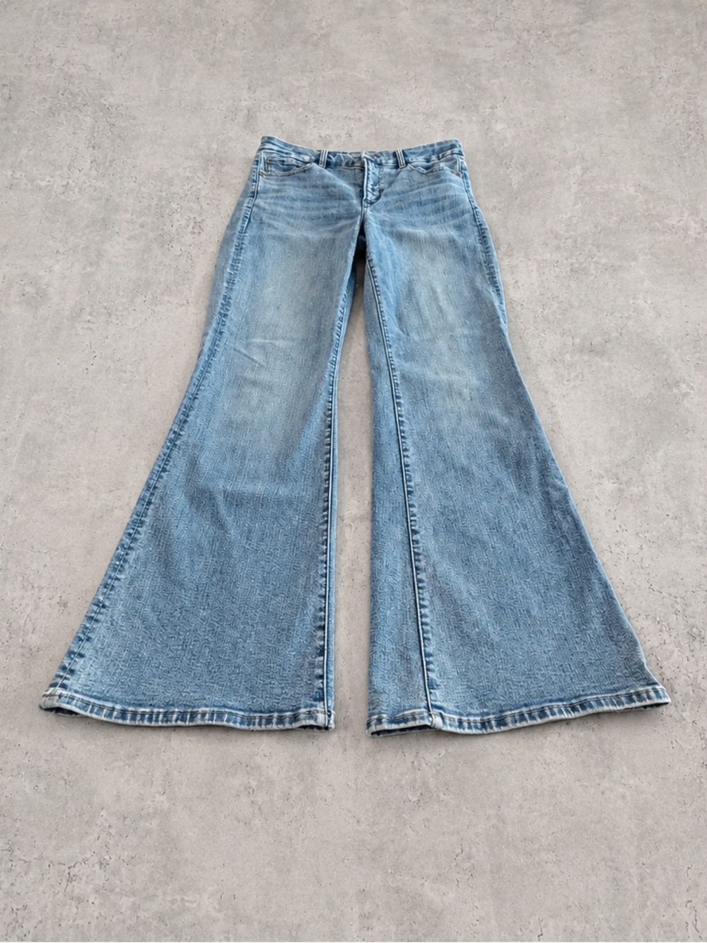 American Eagle Y2K Light Wash High Rise Flare Jeans 31x32 Extreme Bell Bottom